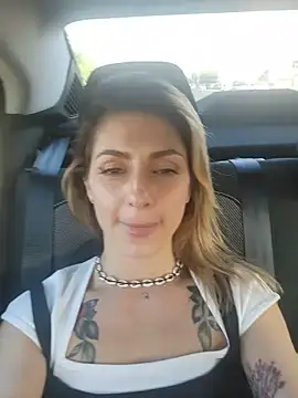 SofiaLace online show from June 7, 2026, 4:11 pm