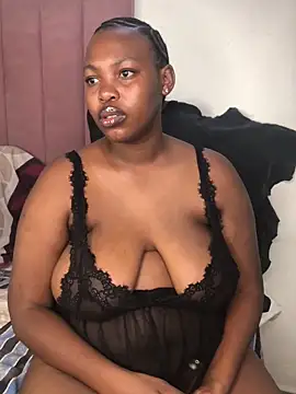 Snapshot of Candice_2026 chatting on May 12, 2026, 5:21 pm Candice 2026 online show from May 12, 2026, 5:21 pm