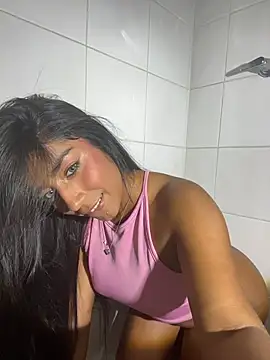 Snapshot of SaryJonex chatting on April 28, 2026, 2:22 pm SaryJonex online show from April 28, 2026, 2:22 pm