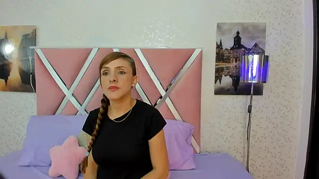 Snapshot of Nicoll_89 chatting on May 21, 2026, 12:34 pm Nicoll 89 online show from May 21, 2026, 12:34 pm