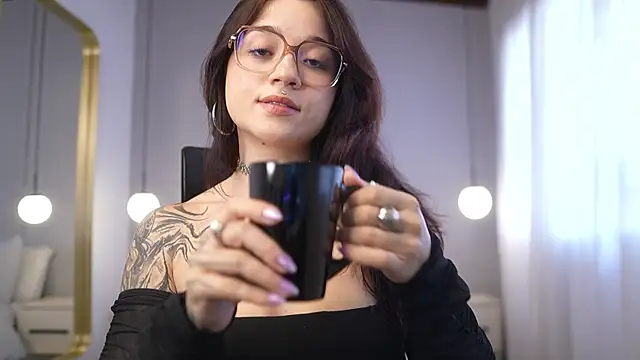 Snapshot of Charlotte_Rossee chatting on May 12, 2026, 2:03 pm Charlotte Rossee online show from May 12, 2026, 2:03 pm
