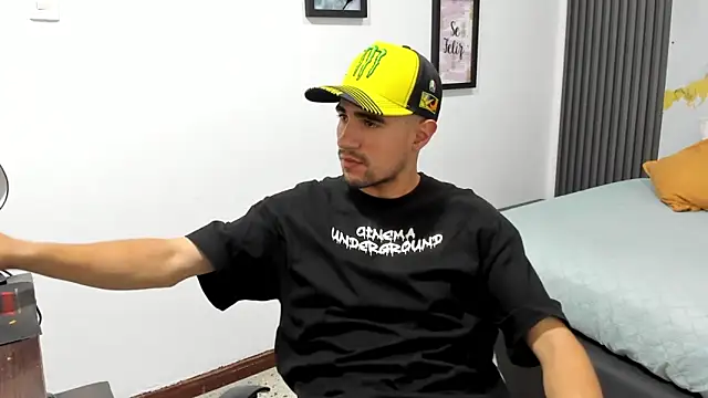 Snapshot of tommy_badboyy chatting on May 13, 2026, 9:55 pm tommy badboyy online show from May 13, 2026, 9:55 pm