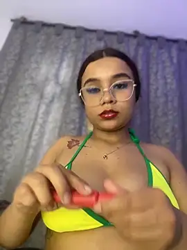 KITTY914 online show from May 8, 2026, 9:53 pm