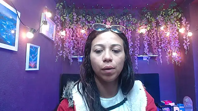 monik299 online show from May 14, 2026, 12:56 pm