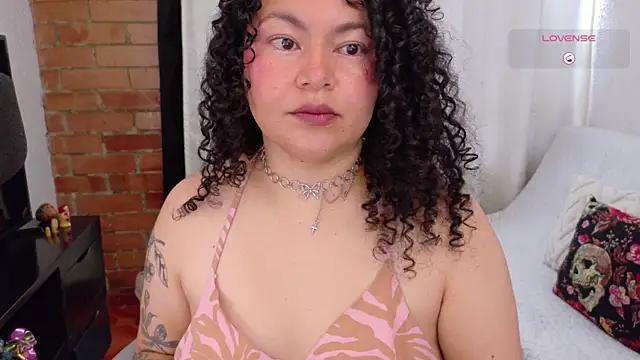 Snapshot of MissBronte chatting on April 25, 2026, 4:15 pm MissBronte online show from April 25, 2026, 4:15 pm