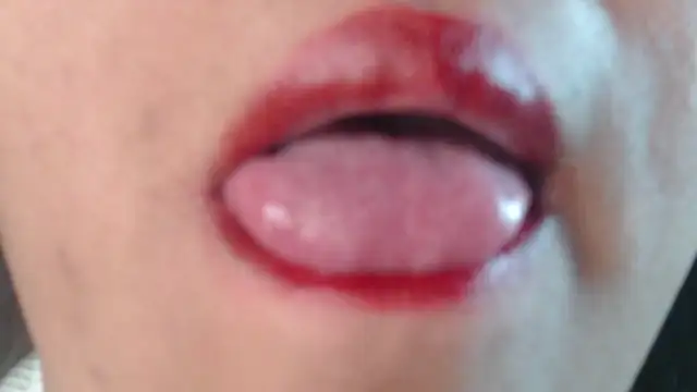 Snapshot of Sol_vannesa chatting on May 11, 2026, 10:29 pm Sol vannesa online show from May 11, 2026, 10:29 pm