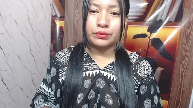Snapshot of Sol_vannesa chatting on May 18, 2026, 3:46 am Sol vannesa online show from May 18, 2026, 3:46 am