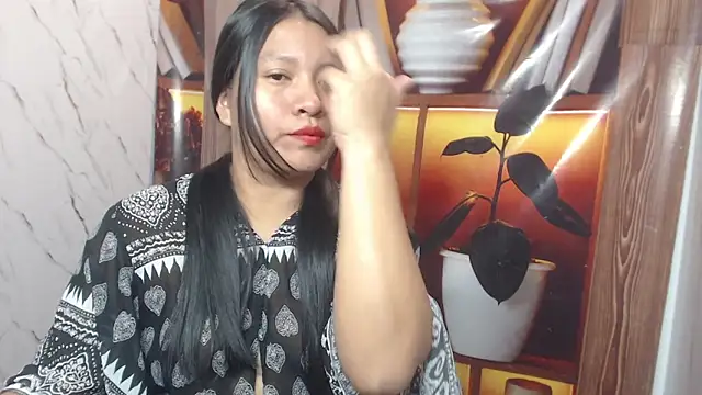 Snapshot of Sol_vannesa chatting on May 19, 2026, 1:56 am Sol vannesa online show from May 19, 2026, 1:56 am