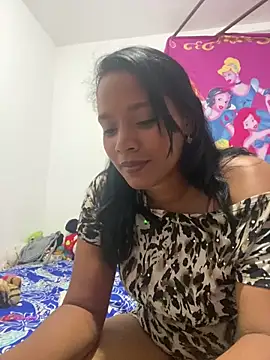 Snapshot of Stefany_03_ chatting on May 9, 2026, 11:32 pm Stefany 03 online show from May 9, 2026, 11:32 pm