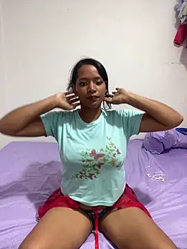 Snapshot of Stefany_03_ chatting on May 22, 2026, 9:53 pm Stefany 03 online show from May 22, 2026, 9:53 pm
