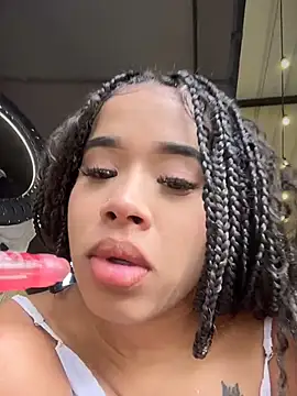 EmmaExoticaXXX online show from July 3, 2026, 9:43 pm
