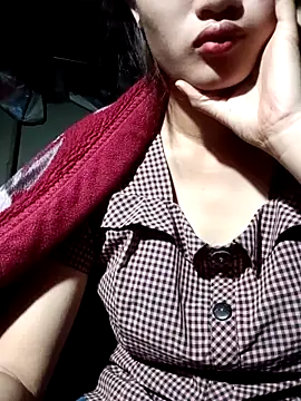 Rosie LoveUU online show from May 2, 2026, 1:32 am