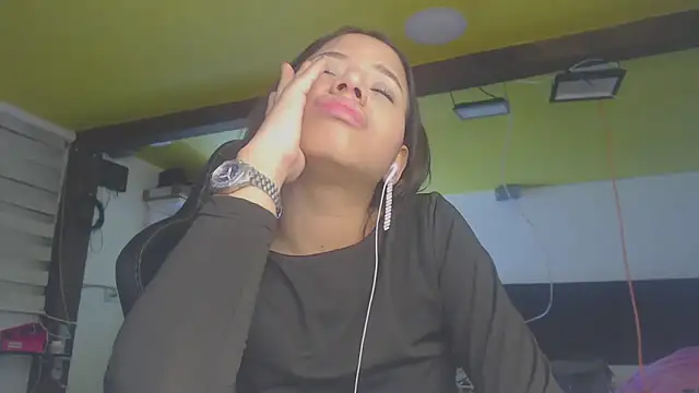 TERNURA XXX online show from May 27, 2026, 4:09 am