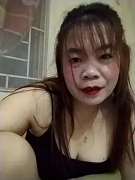 Snapshot of Squirt107 chatting on May 12, 2026, 4:15 pm Squirt107 online show from May 12, 2026, 4:15 pm