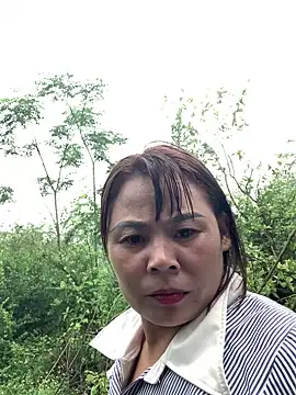 Helen-baby online show from May 12, 2026, 1:25 am