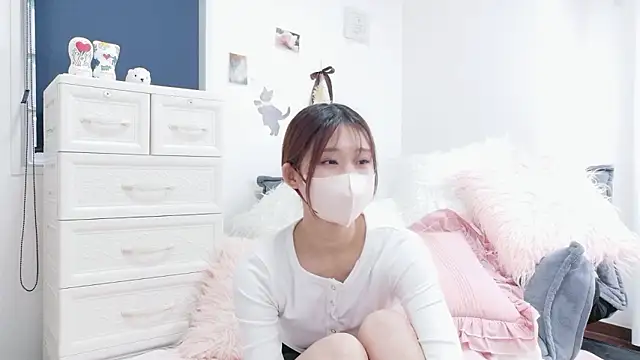 Snapshot of Neko_o33 chatting on June 2, 2026, 8:16 am Neko o33 online show from June 2, 2026, 8:16 am
