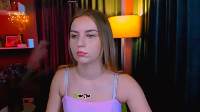 lina moone online show from May 16, 2026, 5:59 am