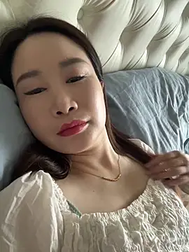 xiaoyan-888 online show from May 16, 2026, 3:25 am