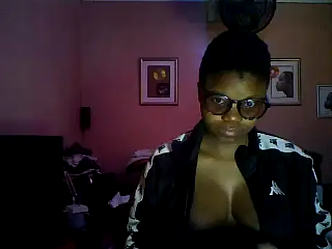 Hotboobs27 online show from June 18, 2026, 8:14 am
