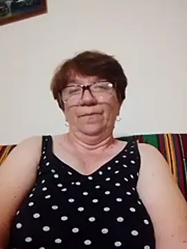 KetQueen101 online show from May 26, 2026, 7:54 pm