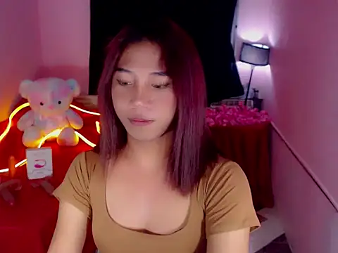 URsexyLylia online show from May 21, 2026, 4:47 pm
