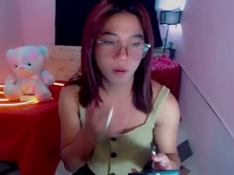 URsexyLylia online show from May 26, 2026, 4:47 pm