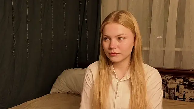 LavonaMadlem online show from May 22, 2026, 9:09 pm
