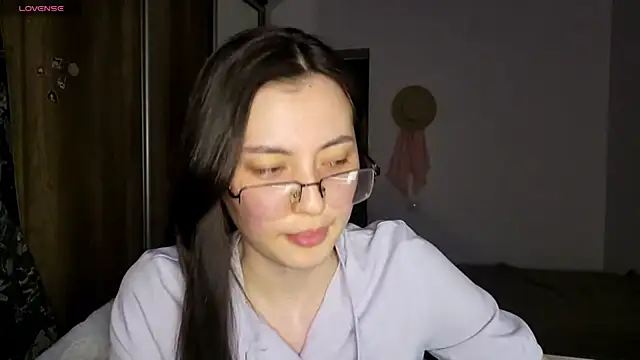 AshleyTropiano online show from June 3, 2026, 4:34 pm