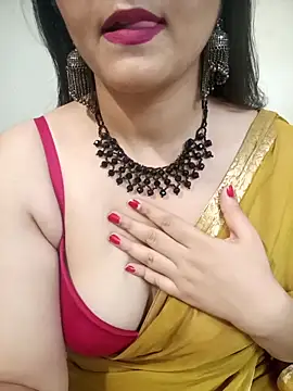 Snapshot of Aayaat__ chatting on May 21, 2026, 5:42 pm Aayaat online show from May 21, 2026, 5:42 pm