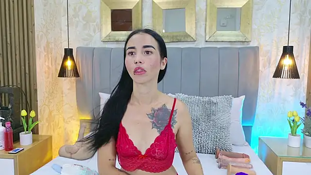 Sophie Vega online show from July 17, 2026, 3:35 am