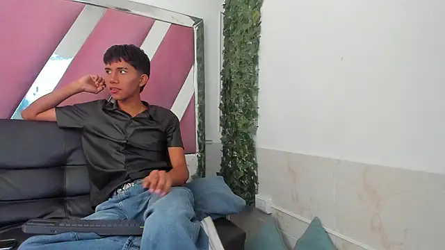 Snapshot of KevCokk chatting on May 26, 2026, 3:41 pm KevCokk online show from May 26, 2026, 3:41 pm