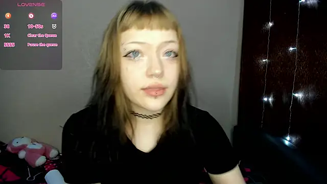 Snapshot of urmelodyy chatting on May 5, 2026, 9:12 pm urmelodyy online show from May 5, 2026, 9:12 pm