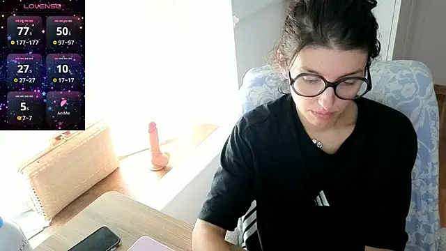 charlieangella online show from June 23, 2026, 6:44 am