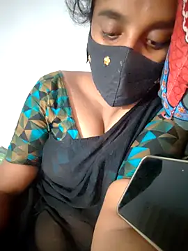 Snapshot of Tamil_Hot_HoneyBee chatting on May 14, 2026, 3:57 am Tamil Hot HoneyBee online show from May 14, 2026, 3:57 am