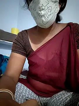 Snapshot of Tamil_Hot_HoneyBee chatting on May 27, 2026, 5:59 am Tamil Hot HoneyBee online show from May 27, 2026, 5:59 am