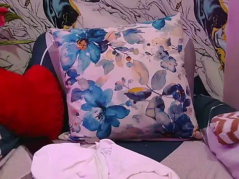 hot-saanvi online show from June 2, 2026, 4:36 am