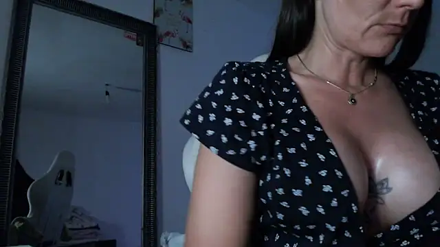 Snapshot of missydiorr10 chatting on May 6, 2026, 9:31 pm missydiorr10 online show from May 6, 2026, 9:31 pm