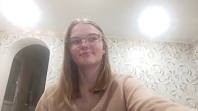 Snapshot of RottedDam chatting on April 24, 2026, 10:12 pm RottedDam online show from April 24, 2026, 10:12 pm