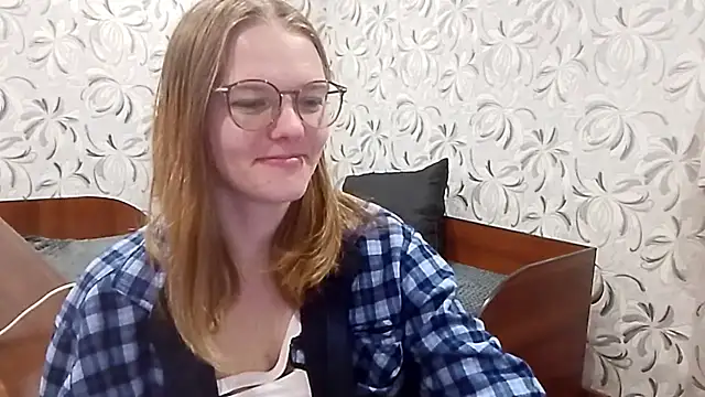 Snapshot of RottedDam chatting on May 15, 2026, 10:06 pm RottedDam online show from May 15, 2026, 10:06 pm