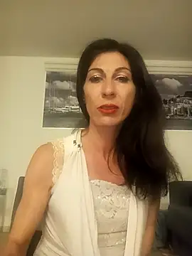 Ambra84 online show from May 18, 2026, 9:53 pm
