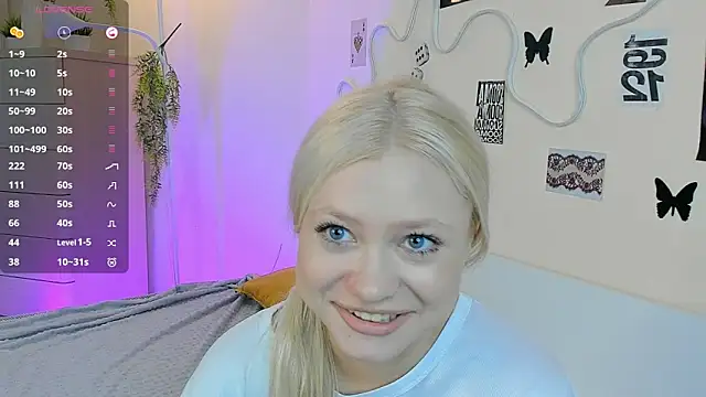 Snapshot of MidnightPoise chatting on May 22, 2026, 5:14 am MidnightPoise online show from May 22, 2026, 5:14 am