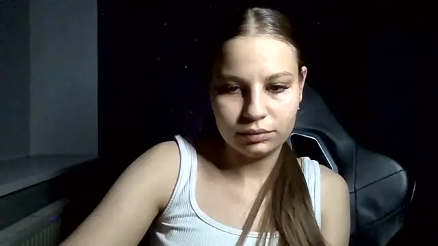 Snapshot of _Linsyy_ee_ chatting on May 10, 2026, 9:42 pm Linsyy ee online show from May 10, 2026, 9:42 pm