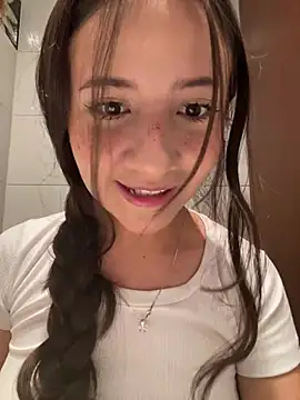 AmyPalacioss online show from May 3, 2026, 9:43 pm