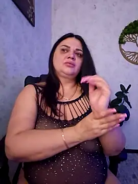-CUTE-EVVIL- online show from May 1, 2026, 6:12 pm