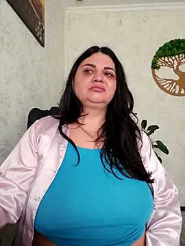 -CUTE-EVVIL- online show from May 4, 2026, 7:48 am