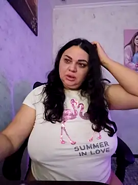 -CUTE-EVVIL- online show from May 10, 2026, 6:46 pm