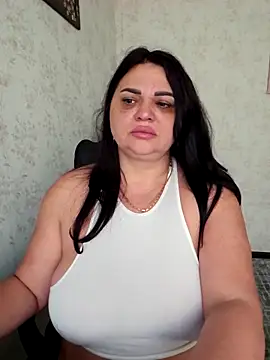 -CUTE-EVVIL- online show from May 19, 2026, 5:58 am
