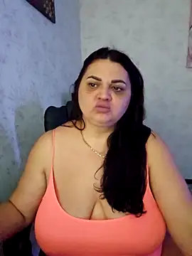 -CUTE-EVVIL- online show from May 19, 2026, 6:03 pm