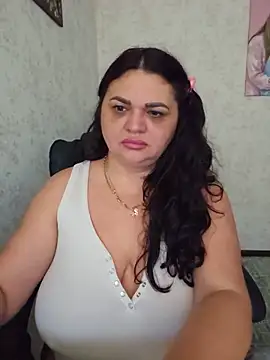 -CUTE-EVVIL- online show from May 27, 2026, 6:21 am