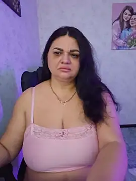 -CUTE-EVVIL- online show from May 28, 2026, 7:11 pm